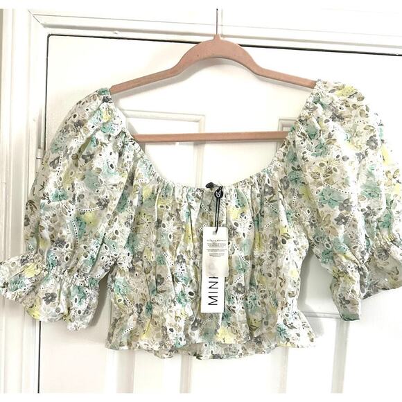 MINKPINK Irwin Eyelet Puff Sleeve Convertible Top Floral Coquette Sz Medium NWT - Picture 4 of 5